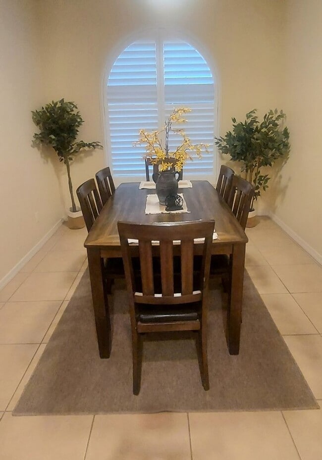 Building Photo - Fully Furnished 2 Bedroom 2 Bath with Den Provided In a 55 Plus Community