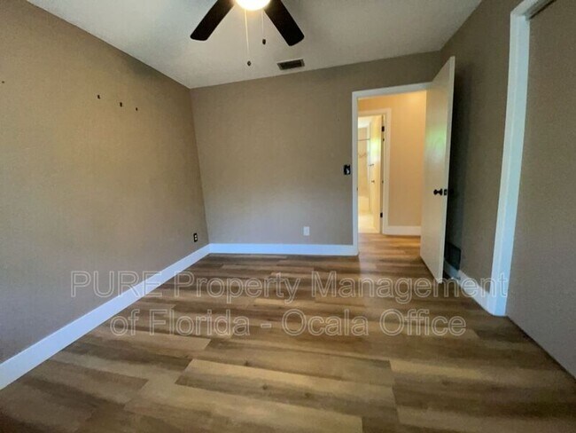 Building Photo - 4211 SW 6th Ave