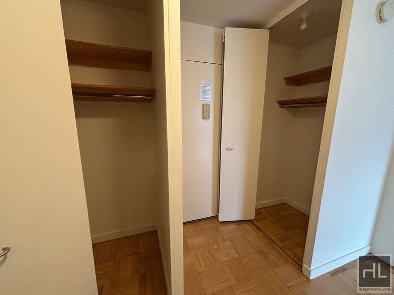 Building Photo - Fourth Avenue