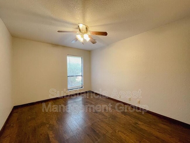 Building Photo - 1318 Pennington Ave