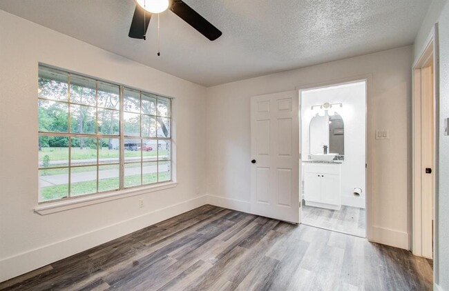 Building Photo - 607 Jeb Stuart Ln
