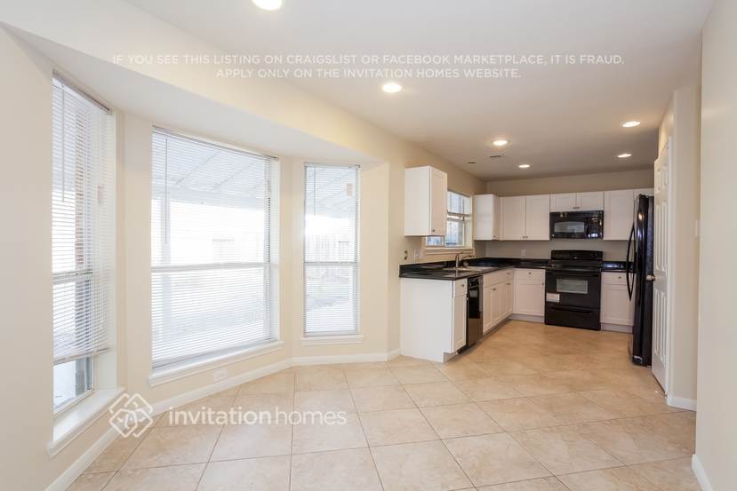 Building Photo - 20818 Whitevine Way