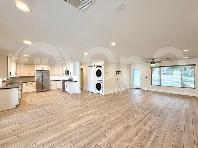 Building Photo - 3625 Hayden Rd