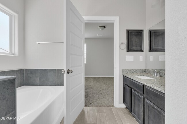 Building Photo - 12260 Desert Wolf Ave