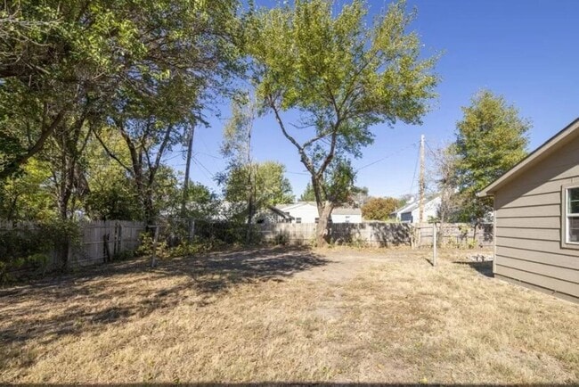 Building Photo - 2656 Grail St