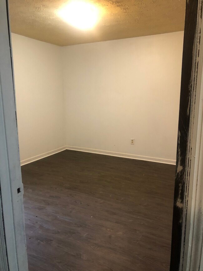 Building Photo - 124 Oak Park Ct