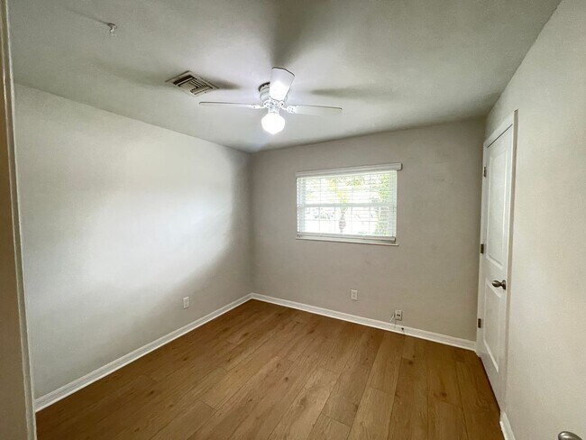 Building Photo - 44 S Cortez Ave