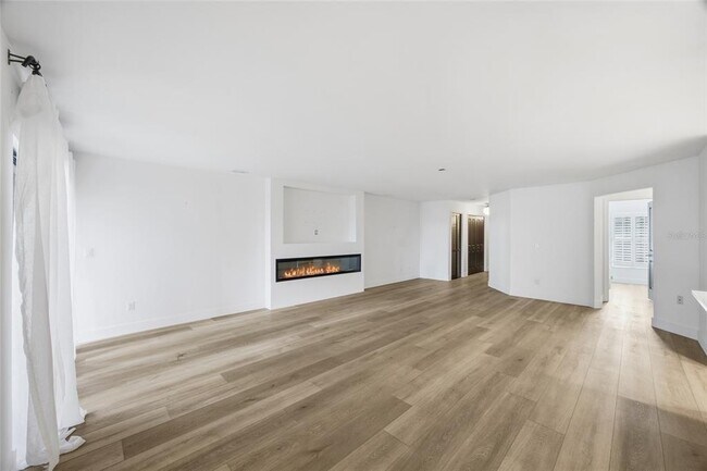 Building Photo - 13025 Village Chase Cir