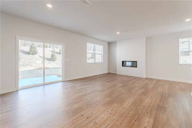 Building Photo - 7325 Mulberry St