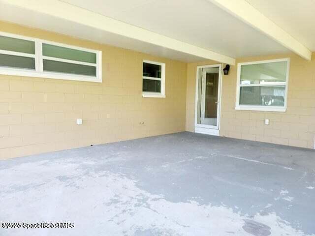 Building Photo - 130 Tiki Dr