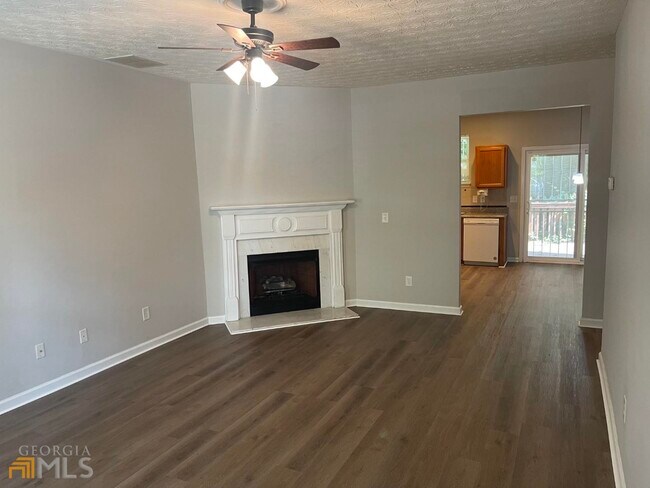Building Photo - 4014 Carisbrook Dr