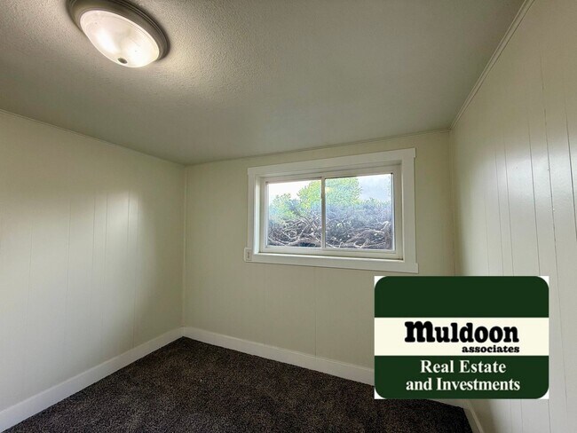 Building Photo - 3 Bedroom with Large Corner Lot in 80916