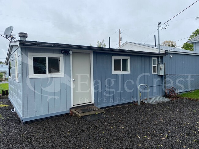 Primary Photo - One Bedroom Cottage