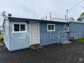 Building Photo - One Bedroom Cottage
