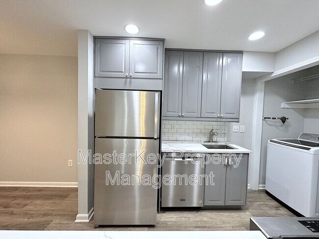 Building Photo - 1312 Hillbrow Ln