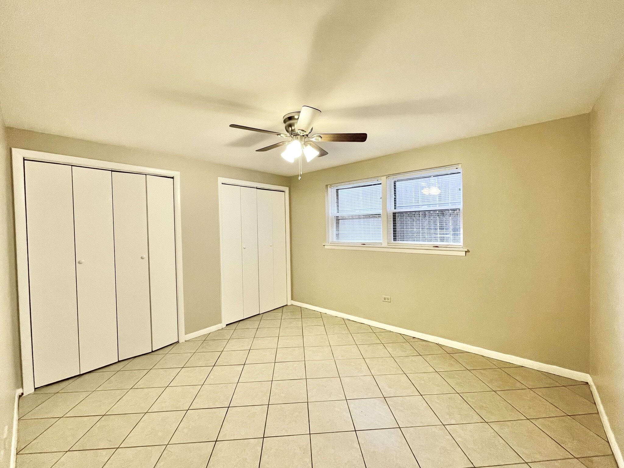 Building Photo - 2036 N 72nd Ct