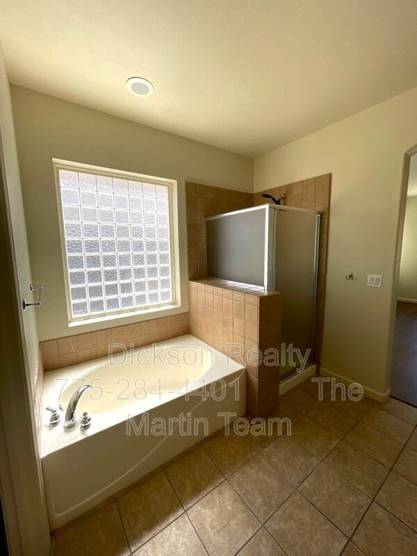 Building Photo - 7145 Beacon Dr