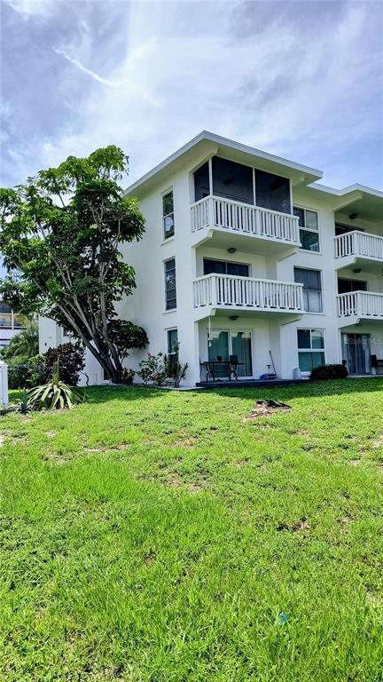 Building Photo - 2944 W Bay Dr