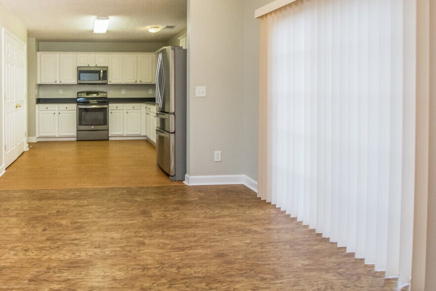 Building Photo - 1031 Lowrey Pl