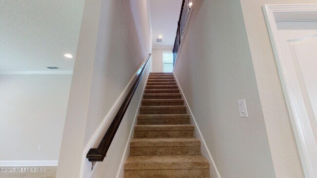 Building Photo - 1025 Wilmot Pl