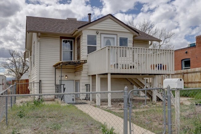 Primary Photo - 2 bedroom 1 bathroom- lower unit