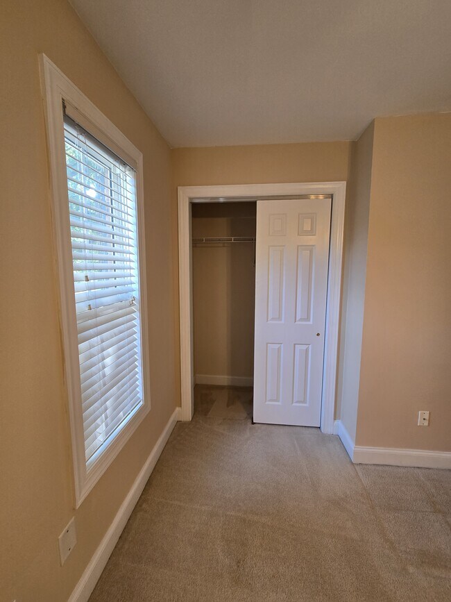 Building Photo - 5003 Double Fox Rd