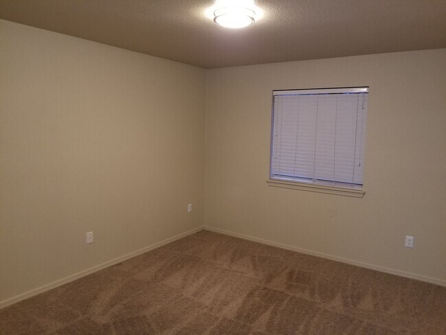 Building Photo - Upgraded West-Flagstaff Condo in the Arbor...