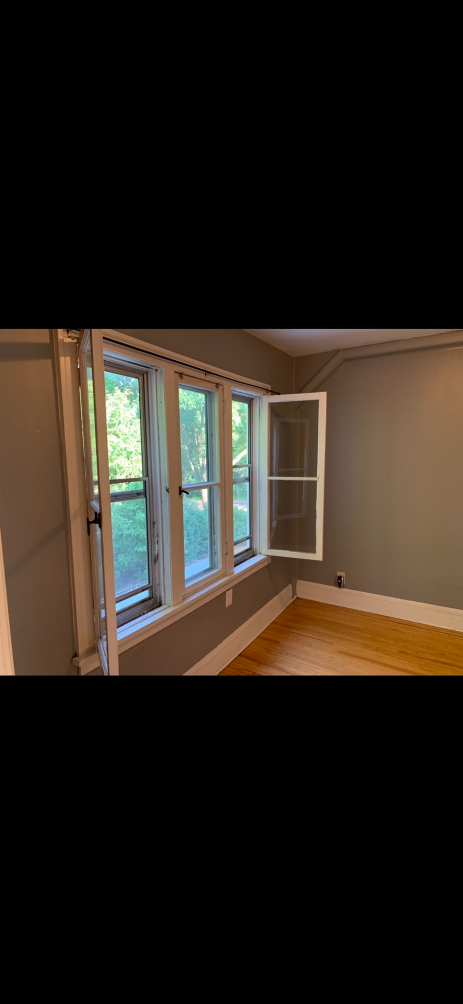 Building Photo - 88 W Minnehaha Pky