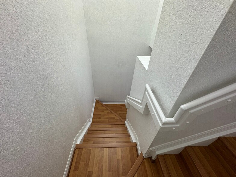 Building Photo - 8886 W Flagler St