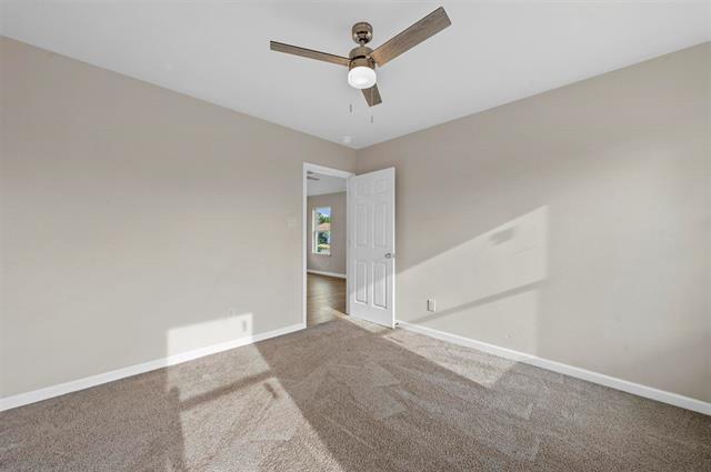 Building Photo - 2602 W Clarendon Dr