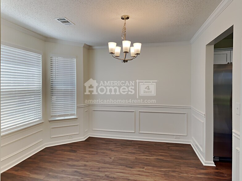 Building Photo - 915 Brisley Cir