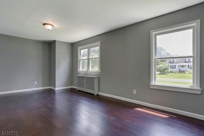 Building Photo - 85 Hollywood Ave