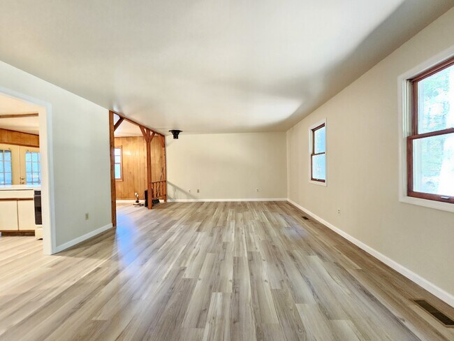 Building Photo - 29776 Polks Rd