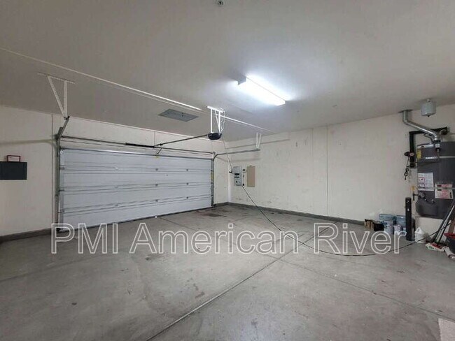 Building Photo - 2356 Wharton Ln