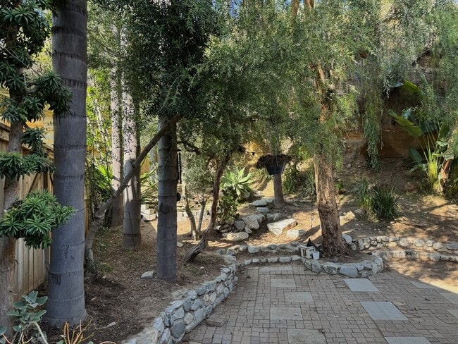 Building Photo - California Cove Home in Laguna Beach School District