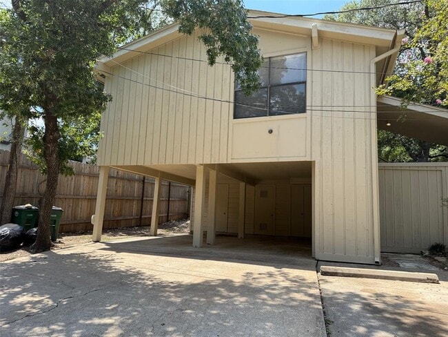 Building Photo - 1401 W 29th St