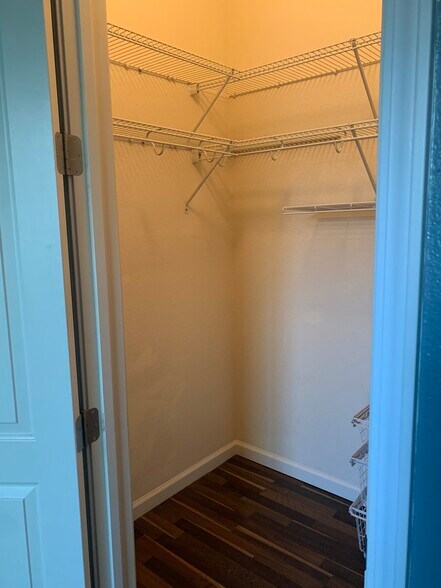 Building Photo - 2655 Mule Cir