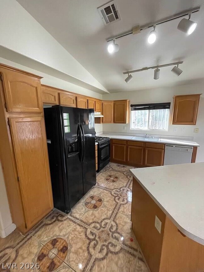 Building Photo - 4406 Cinema Ave