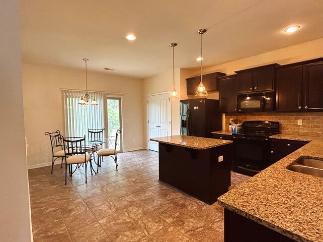 Building Photo - 337 Chesser Loop Rd