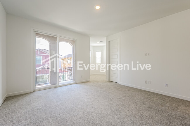 Building Photo - 9834 W Verde Ln