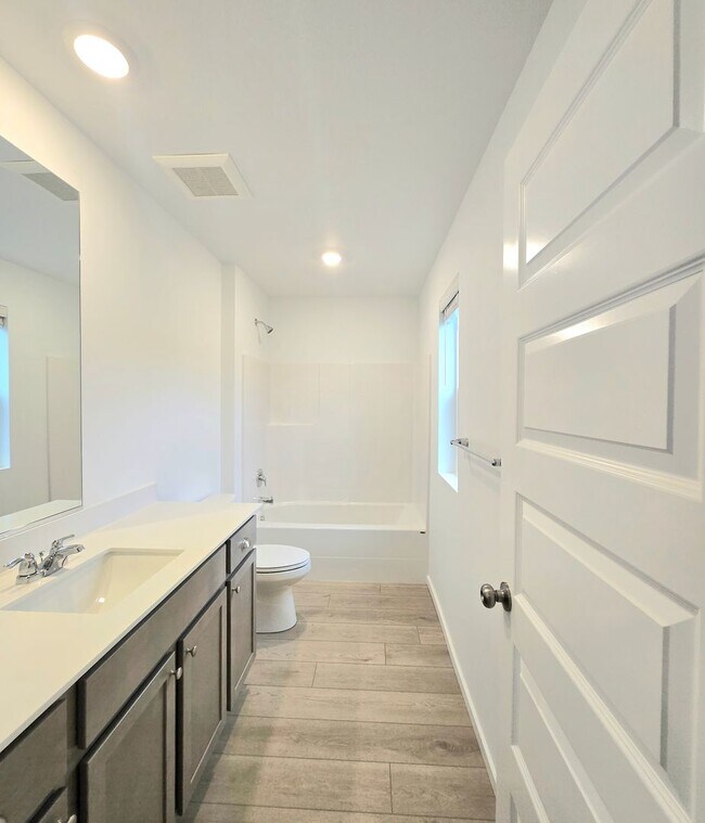 Building Photo - 3 Bed, 3.5 Bath in the New Madrona Ridge Neighborhood For Rent!