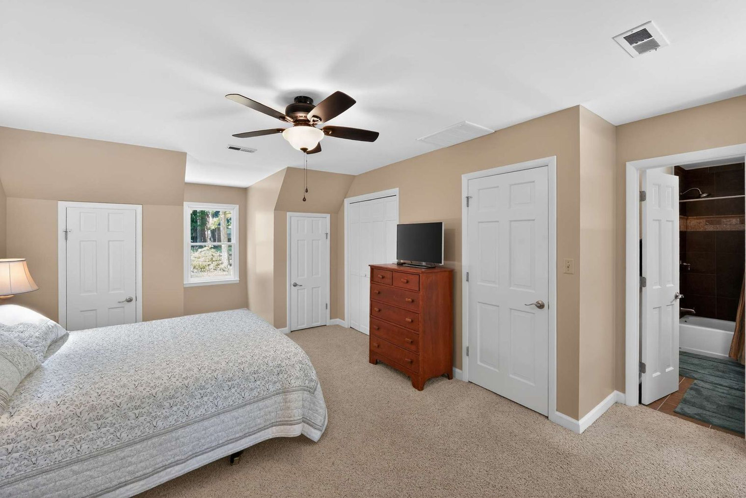 Building Photo - 7953 Woodhill Cove Ln