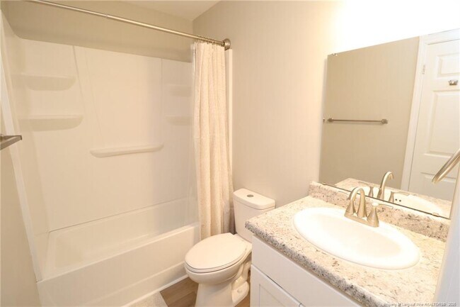 Building Photo - 104 Rainmist Cir