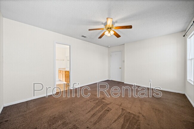 Building Photo - 3211 Tom Lockett Dr