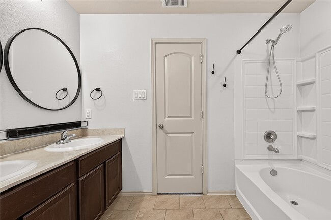 Building Photo - 23718 Water Hickory Dr
