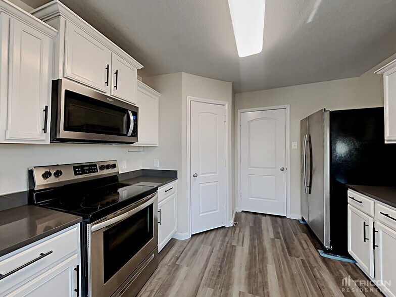 Building Photo - 14210 Bridgeview Ln