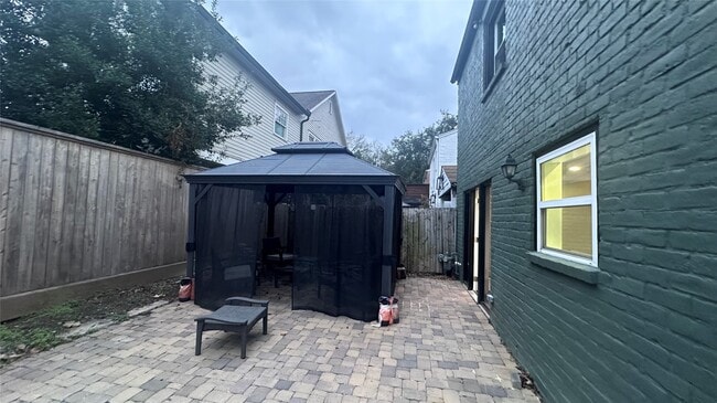 Building Photo - 1531 Fairview St