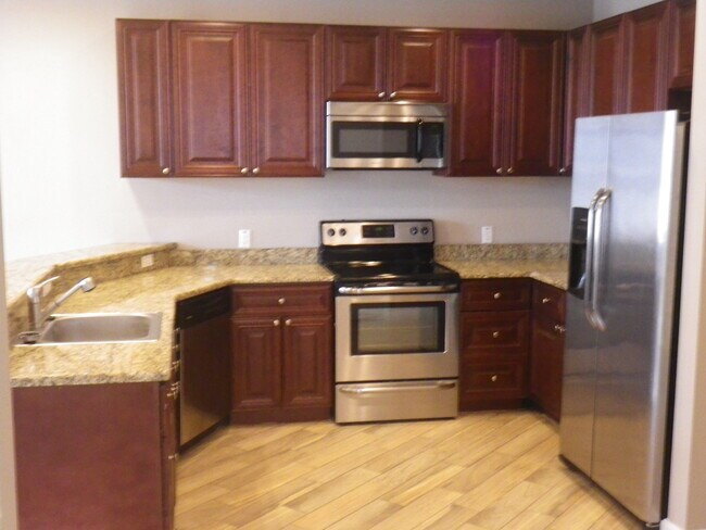 KITCHEN - S.S. APPLIANCES - 2741 1st St