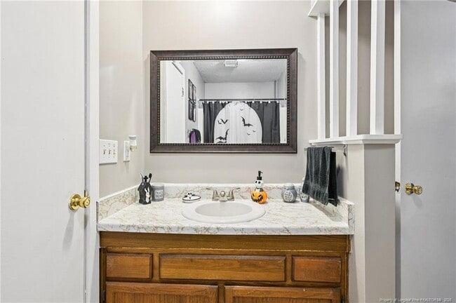 Building Photo - 5905 Waters Edge Dr