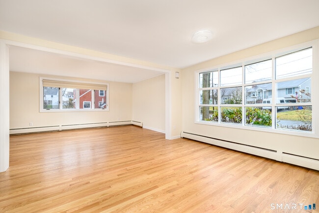 Building Photo - 20 Rockmere Rd